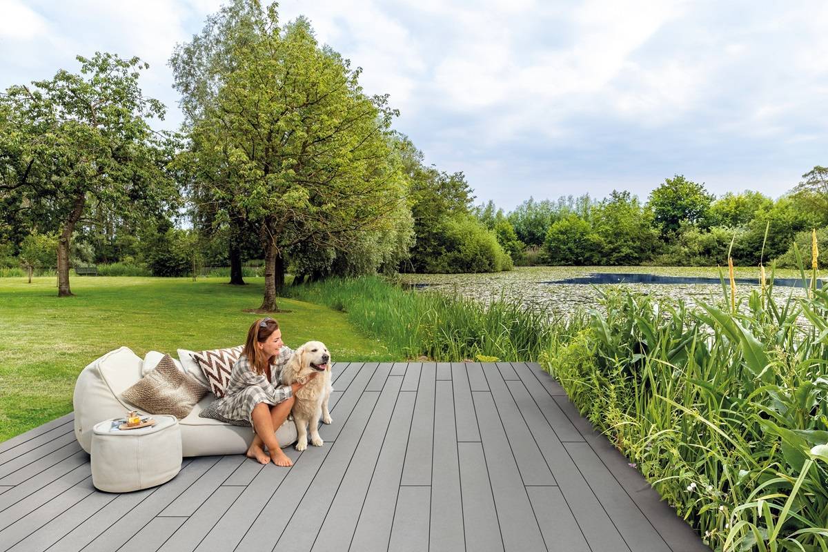 Cedral terrasplank - Luxury Gardens Magazine 5 - voorjaar 2024