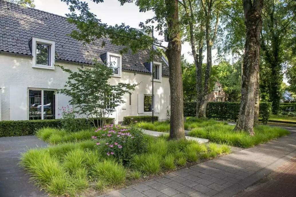 Puur Groenprojecten - Tophoveniers - Luxury Gardens Magazine 6 - Najaar 2024