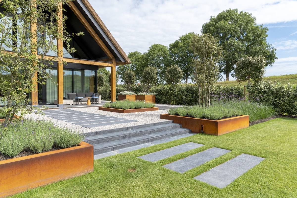 Snoek Hoveniers - Adezz - Fotografie Martijn Boer - Luxury Gardens Platform.......