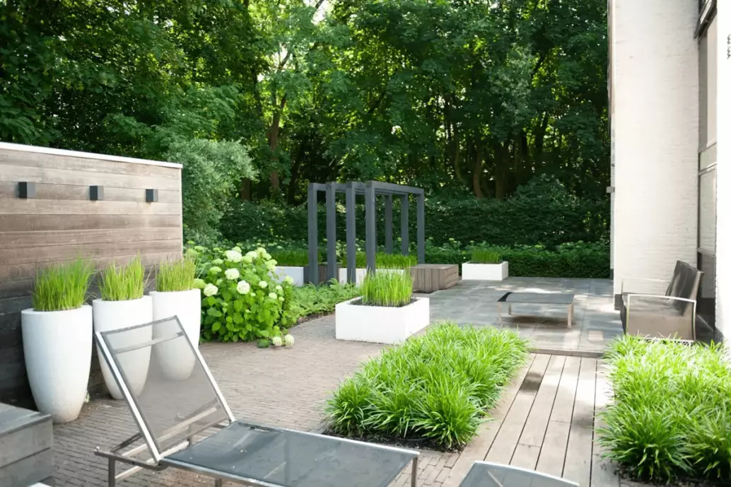 Bindels Buiten Beleving - Tuin met luxe tuinkamer en hoogwaardige elementen - Luxury Gardens Platform 3