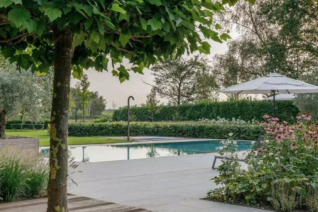Michel Verhoeven Tuinarchitect - VSB Wellness - Luxury Gardens Magazine 1