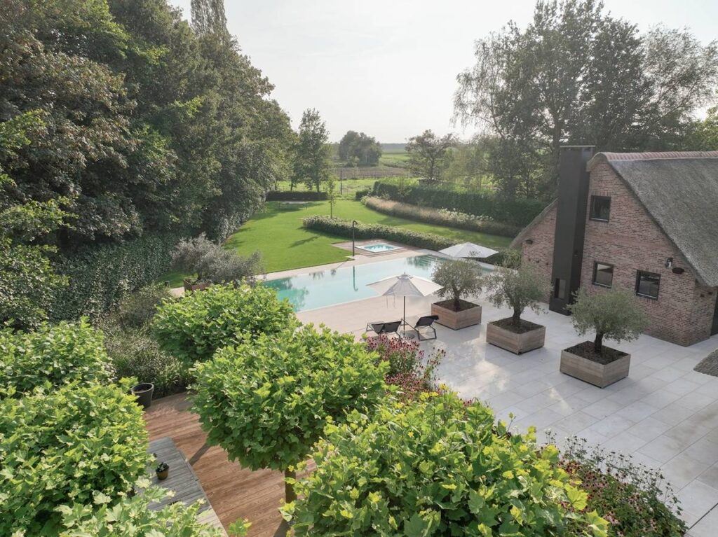 Michel Verhoeven Tuinarchitect - VSB Wellness - Luxury Gardens Magazine 1