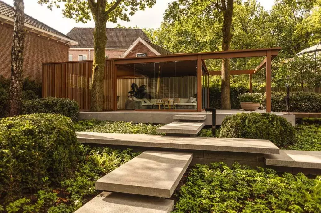 Renson Amani - Villa Arte Laren - Luxury Gardens Magazine