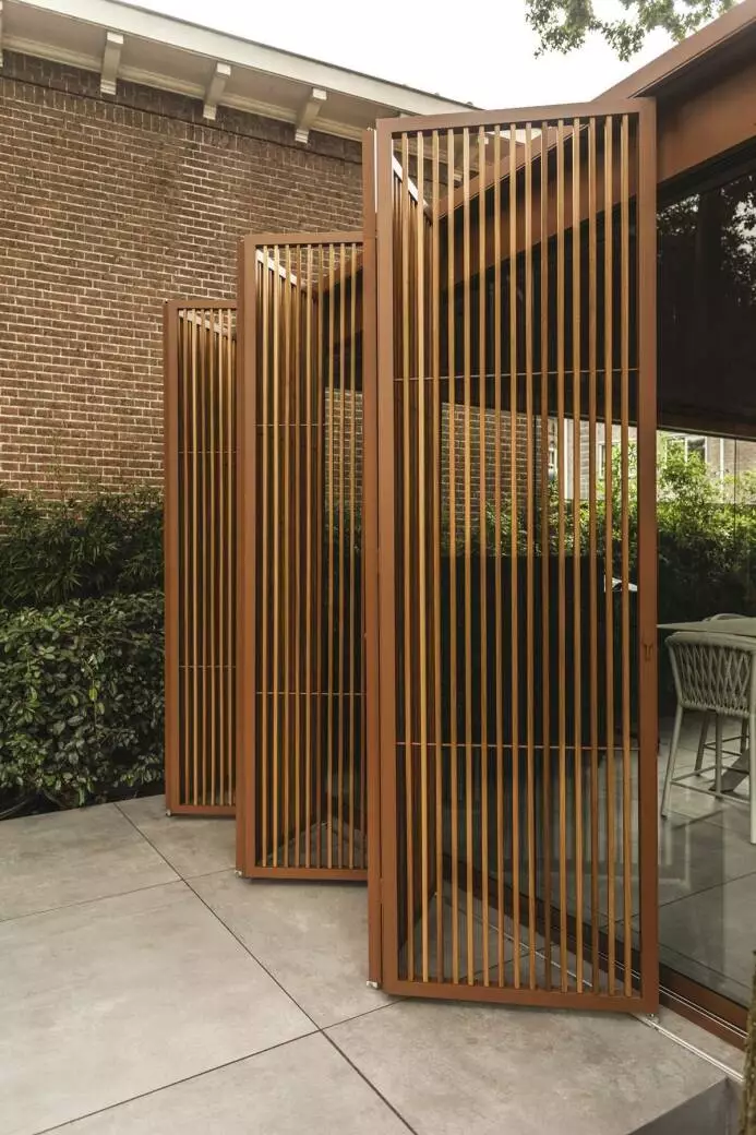 Renson Amani - Villa Arte Laren - Luxury Gardens Magazine