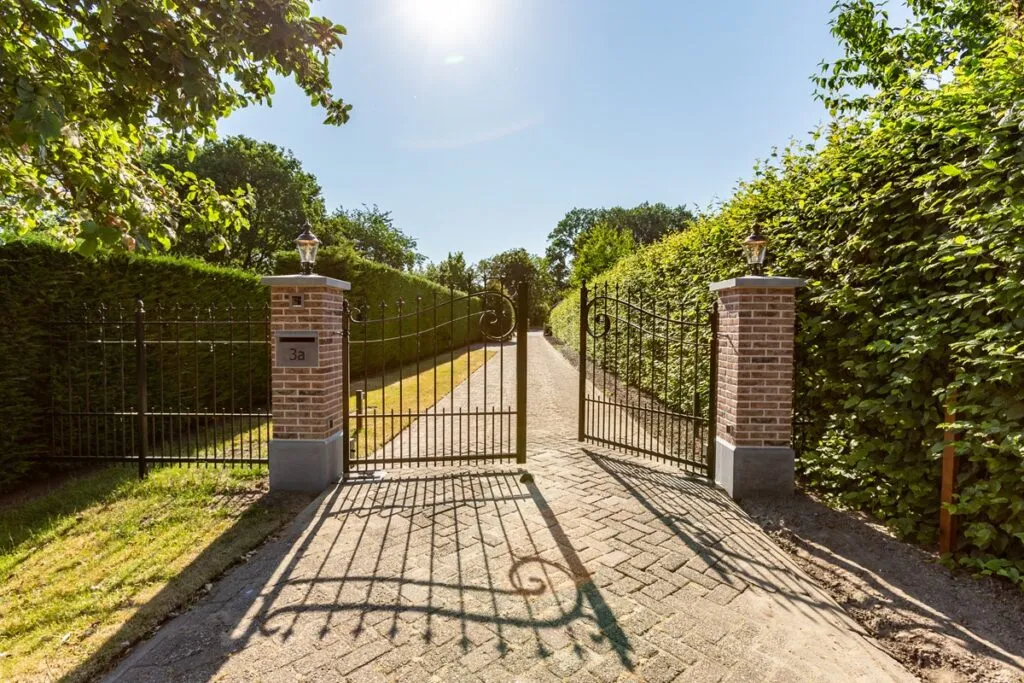 DJS Hekwerken - Klassieke Poort - Luxury Gardens Platform 