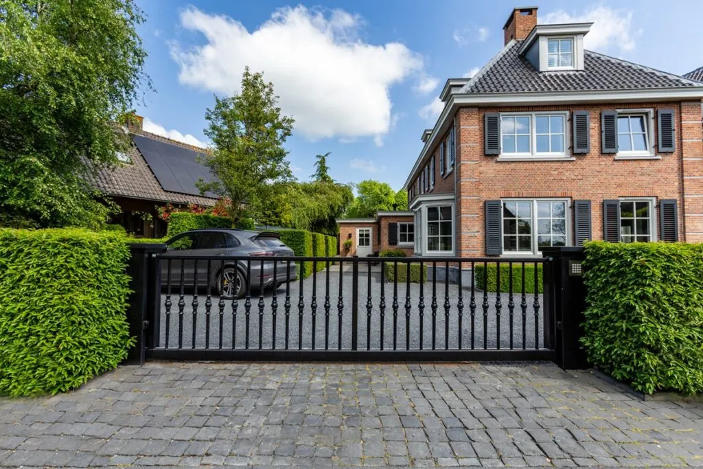 DJS Hekwerken - Klassieke Poort - Luxury Gardens Platform 