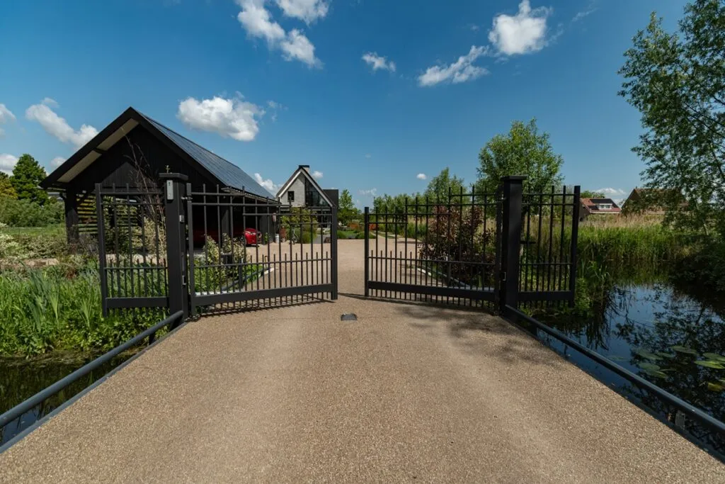 DJS Hekwerken - Luxury Gardens Platform 2