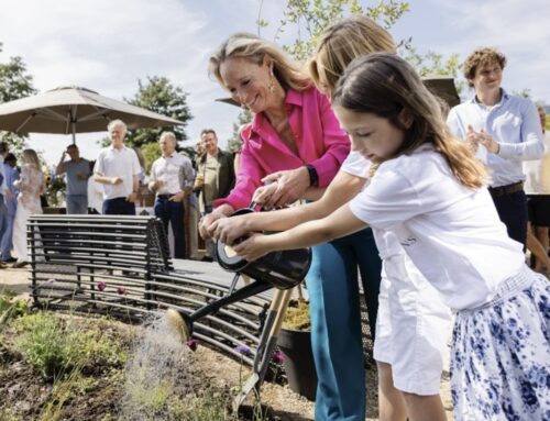 H.K.H. Margarita Prinses de Bourbon de Parme opent pocketpark Houthavens Botanique
