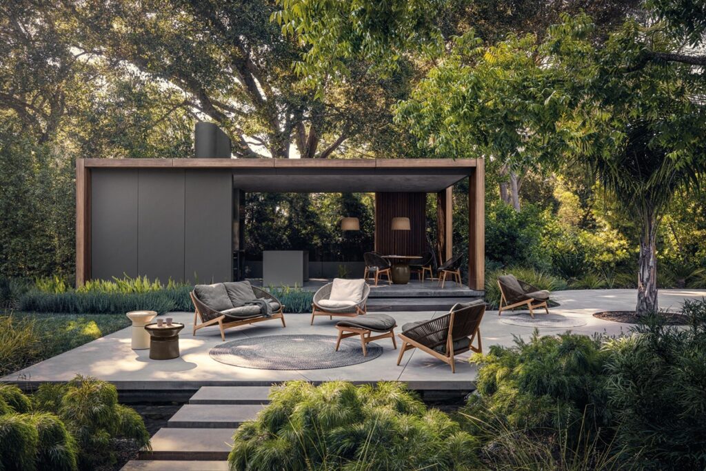 Gloser Bora Lounge Set - Luxury Gardens Magazine