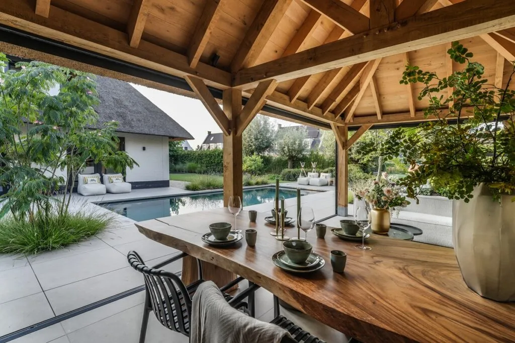 Meker Tuinen - Heeren van Eijck poolhouse - Robert Koelewijn Fotografie - Luxury Gardens Magazine 4