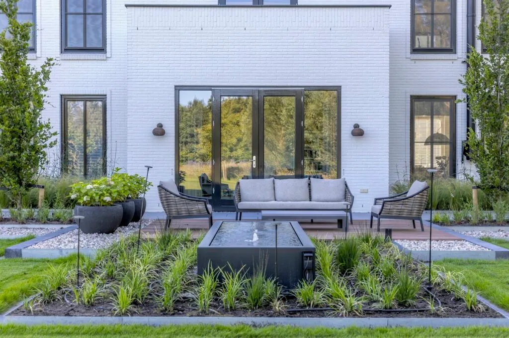 Roald Tuindesign - Byzonder Buyten - Foto Philip Paleewong - Luxury Gardens Magazine 3