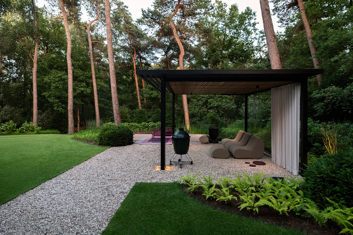 Van van Ee - Luxury Gardens Magazine