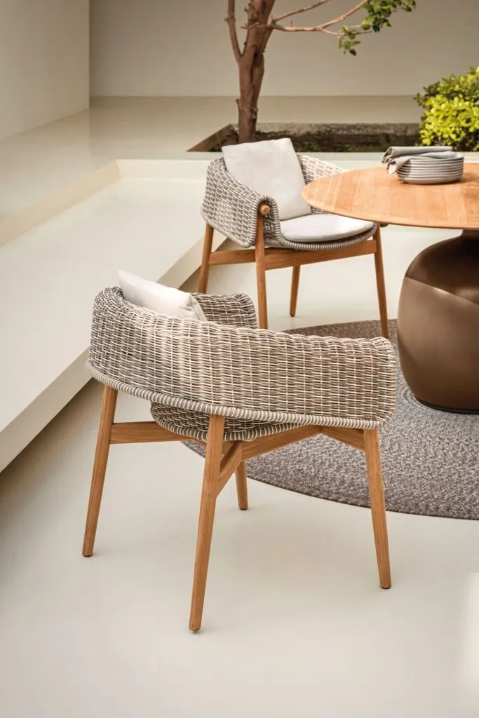Gloster Wrap & Kasha dining - Luxury Gardens Magazine