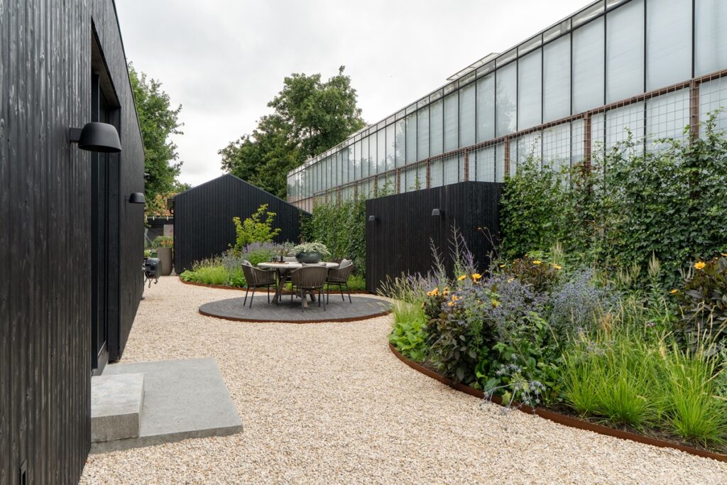 Silvio Vermeer Studio - Luxury Gardens Magazine 3