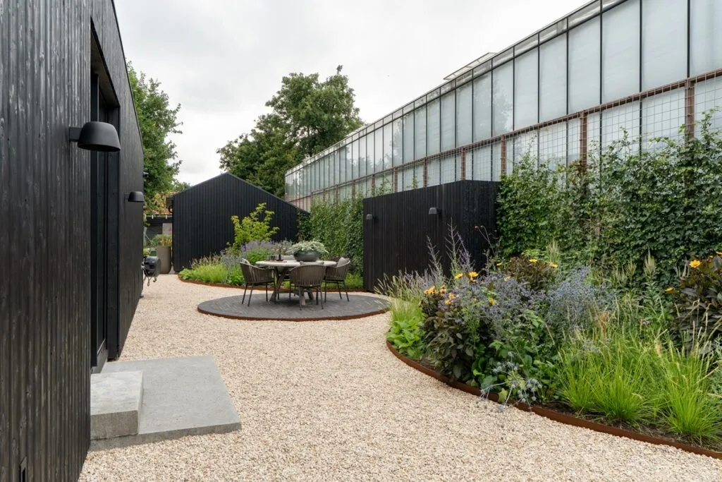 Silvio Vermeer Studio - Luxury Gardens Magazine 3