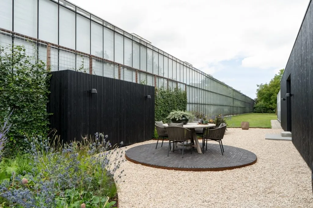 Silvio Vermeer Studio - Luxury Gardens Magazine 4