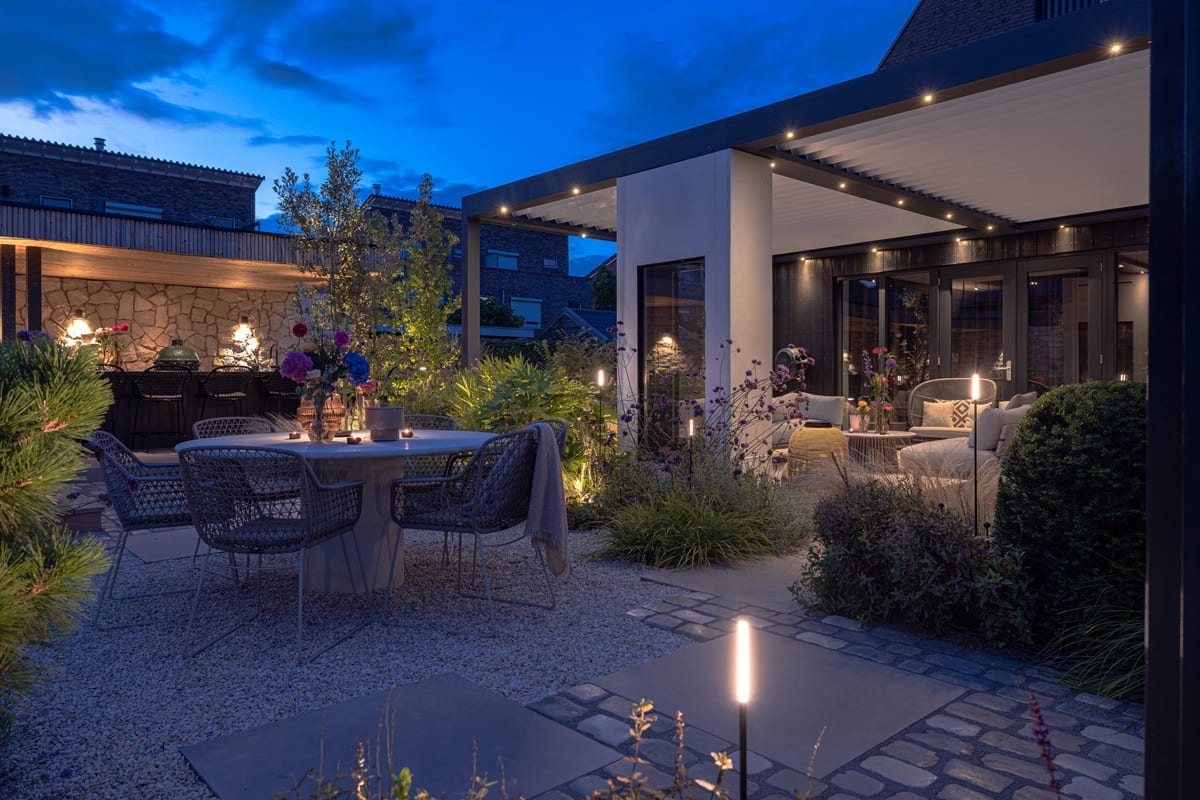 in-lite BREEZE - Luxury Gardens Magazine