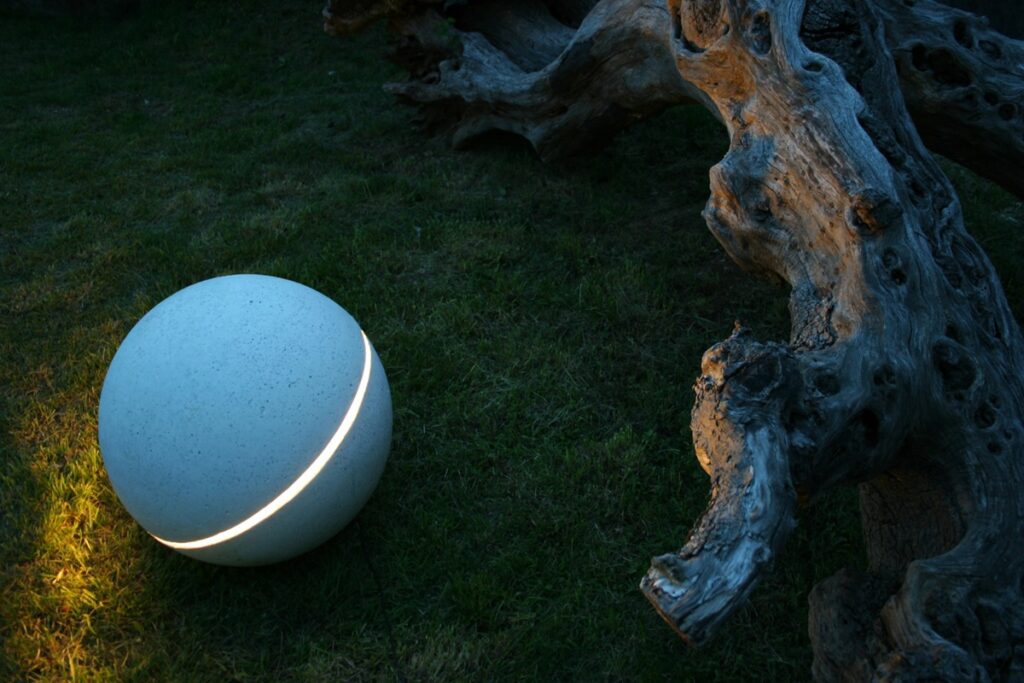 luxe tuin met tuinverlichting